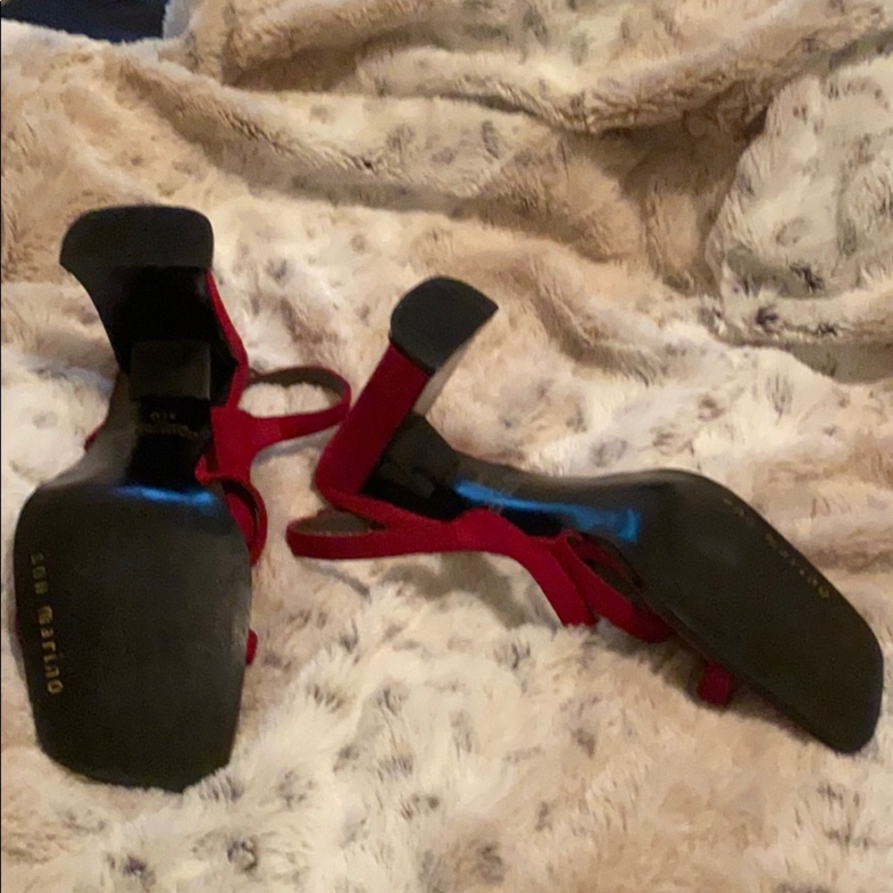 Ann Marino red suede strappy chunky heels - Picture 5 of 6
